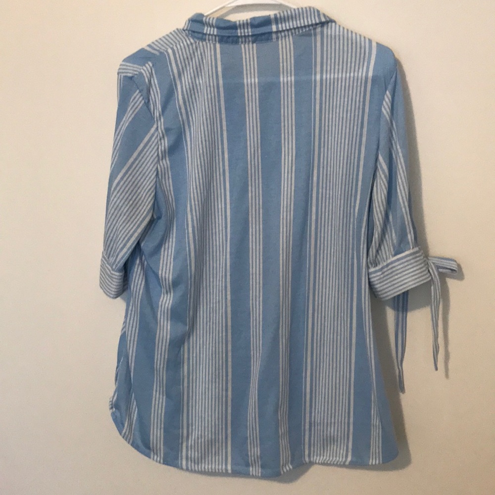 Button down blouse - Picture 4 of 4